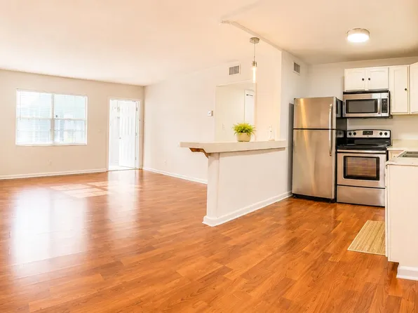 5112 Hollywood Blvd APT 3, Hollywood, FL 33021
