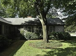 11 Lois Ln, Lexington, MA 02420