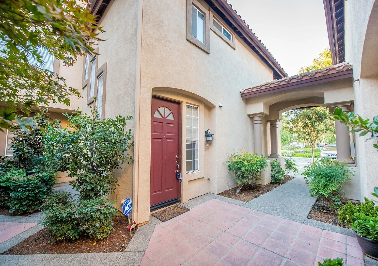 Beautiful RSM Home — Photo 2