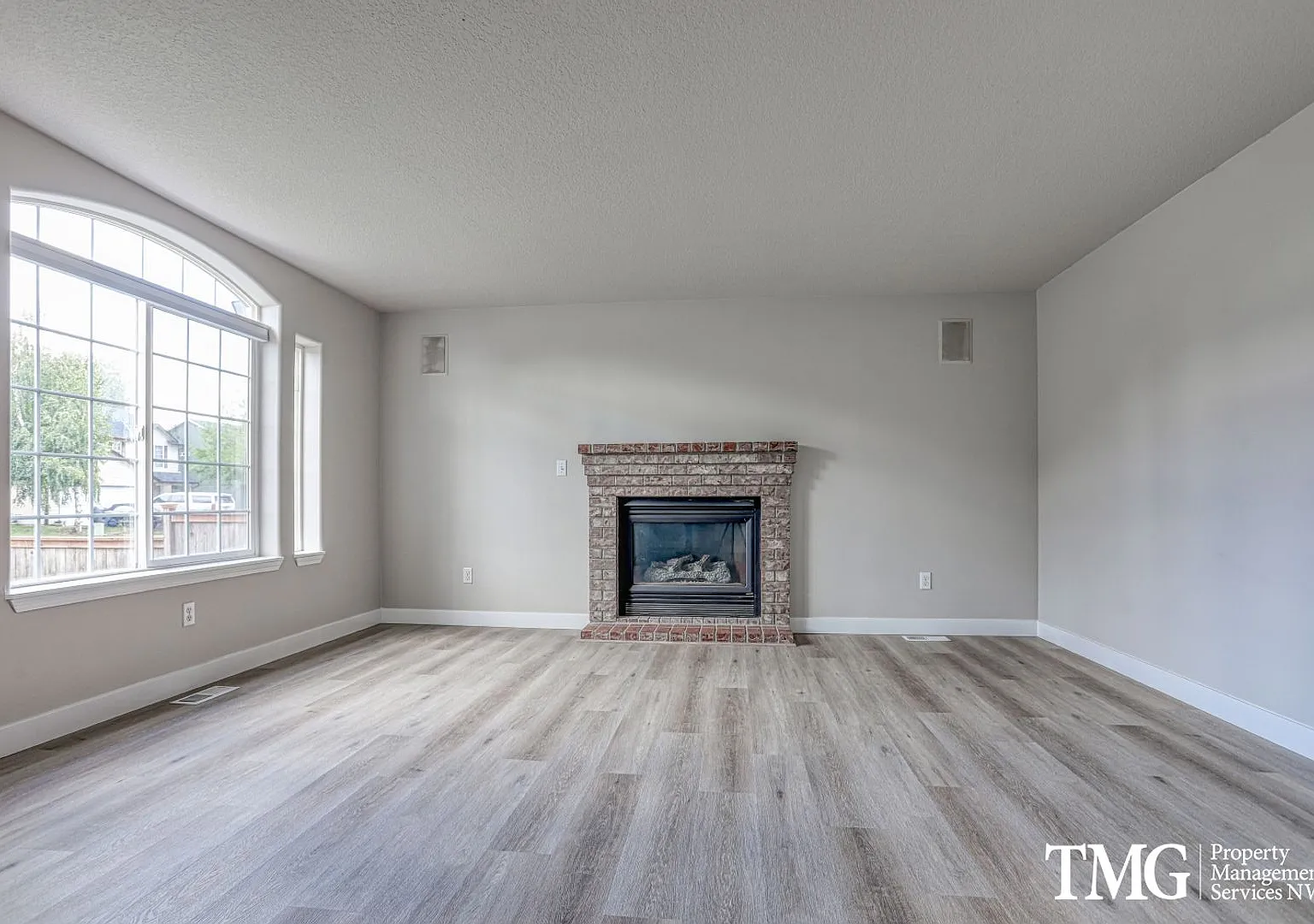 4 Bed 2.5 Bath Home Near Parks, Shopping, and Dining. Main Level Primary Suite! — Photo 3