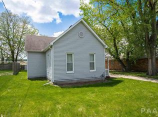 1614 Market St, Pekin, IL