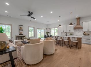 4137 Meadowlark Rd, Lexington, KY 40509