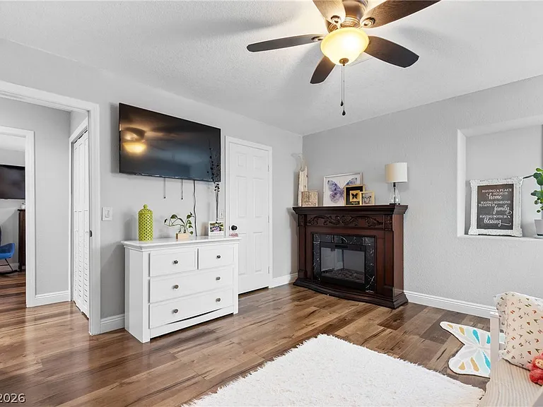 407 Crater Ct — Photo 37