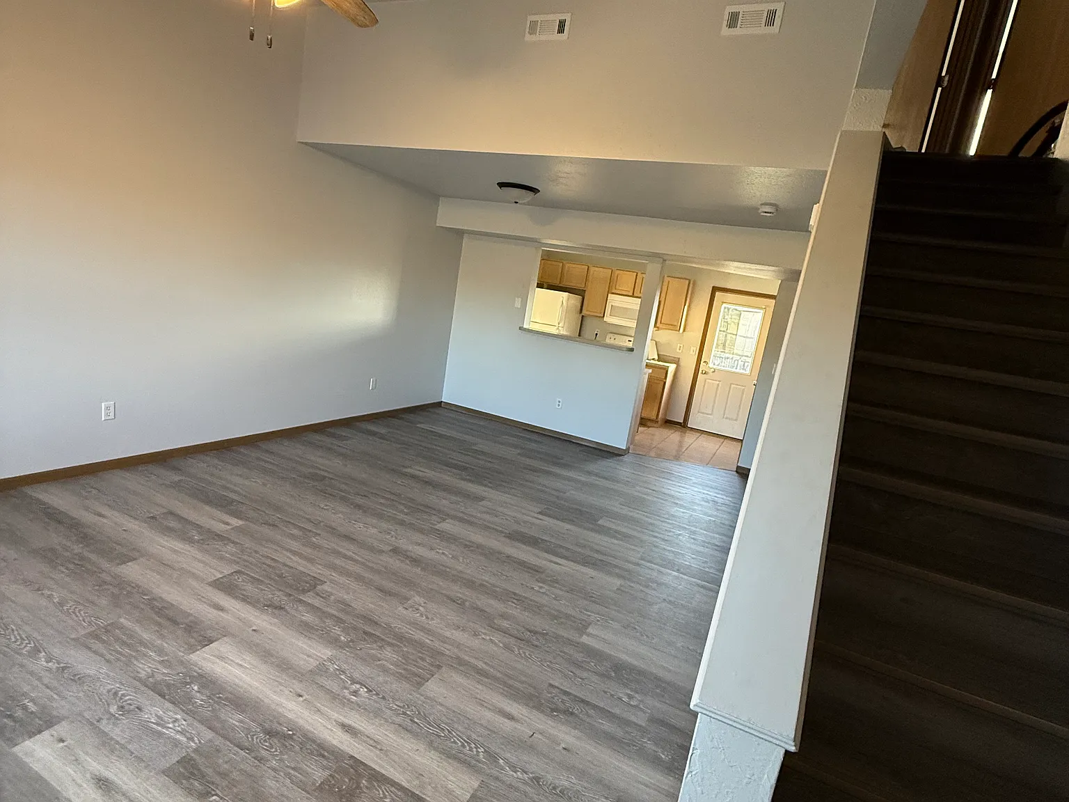 4 bed, 1500 sqft, $1,500 — Photo 3