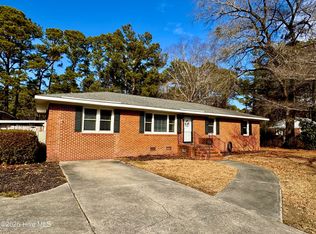 3420 Dobbs Farm Rd, Kinston, NC 28504