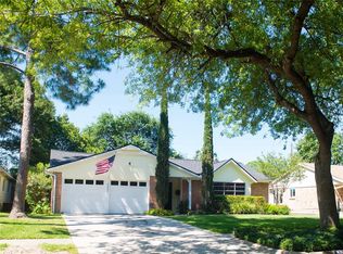 9402 Meadowcroft Dr, Houston, TX 77063