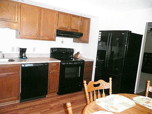 3rd image of 335 Westview Dr