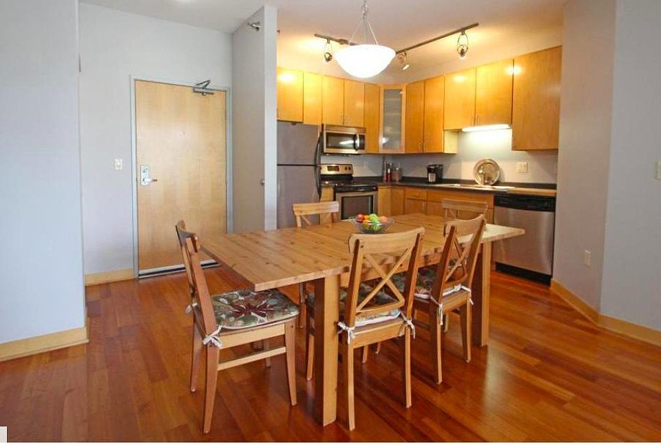 1st image of 2600 University Ave SE APT 213