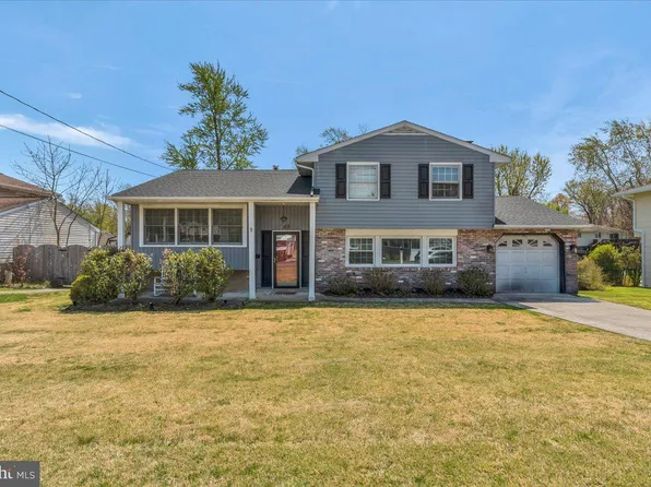 48 Dartmouth Dr, Delran, NJ 08075