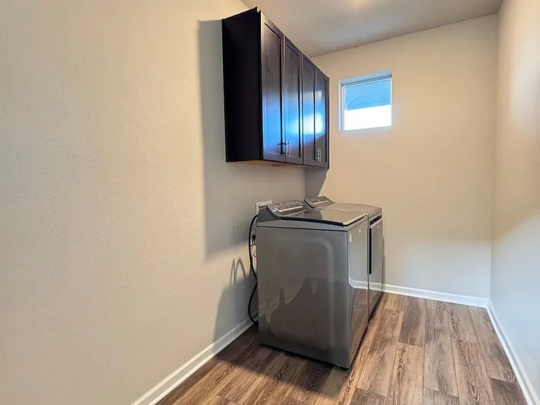 5043 Oakley Dr — Photo 10