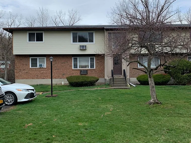 903 Parr Meadow Dr — Photo 1