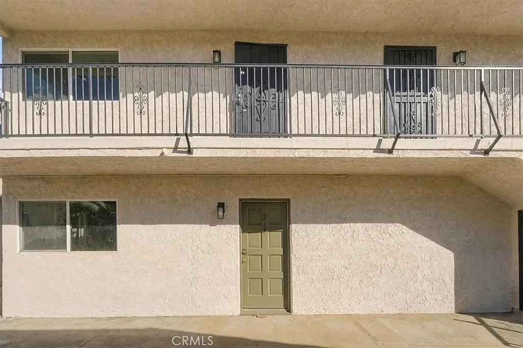 1 bed, 790 sqft, $2,050 — Photo 2