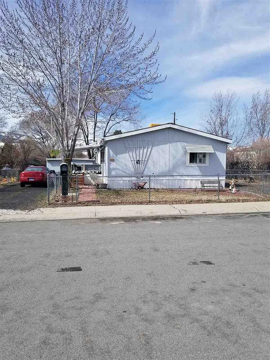 2304 Star Way photo 1