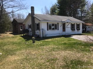 27 Tracy Rd, Franklin, ME 04634