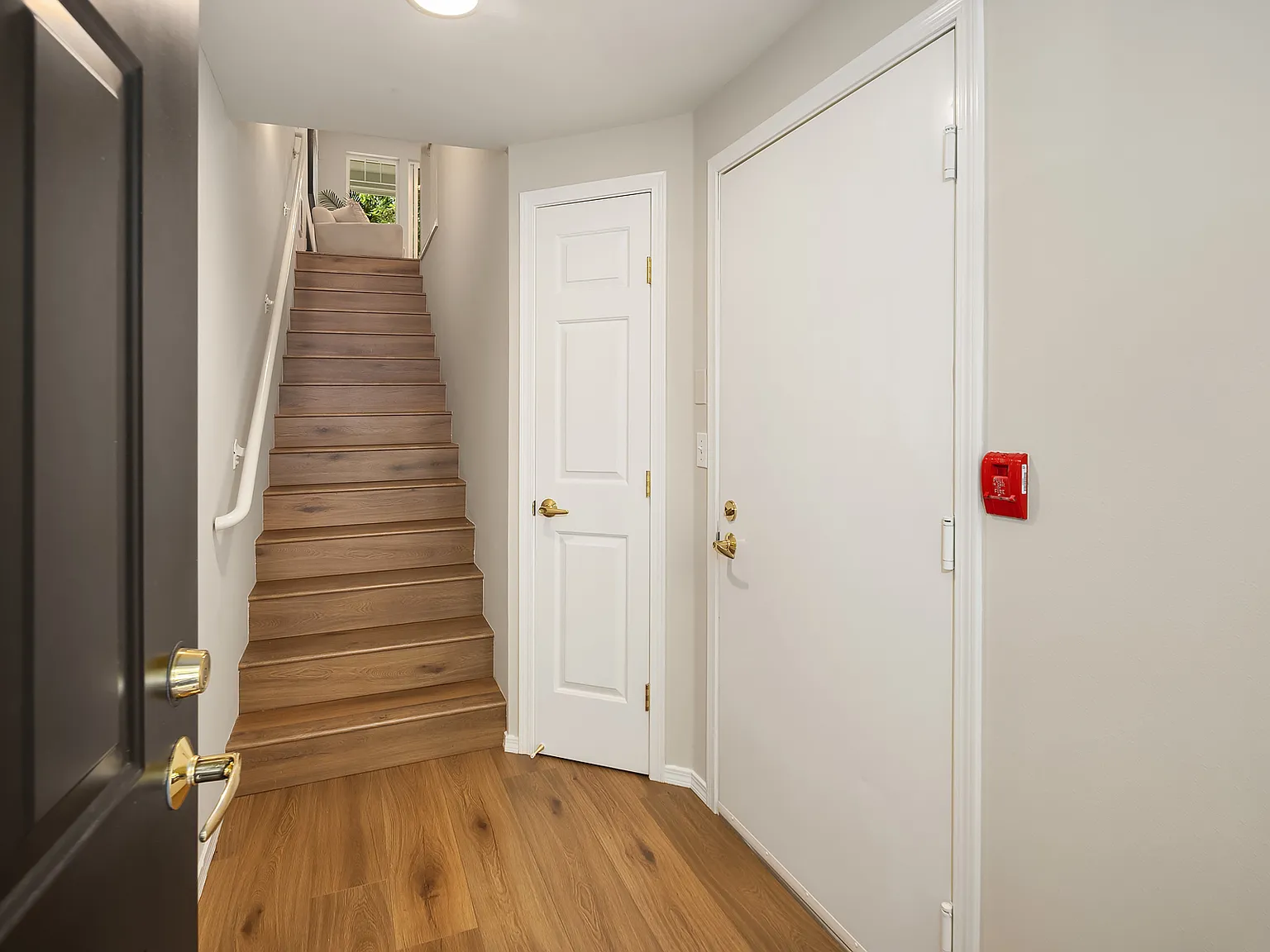 2 bed, 2.5 bath, 1173 sqft, $3,000 — Photo 2