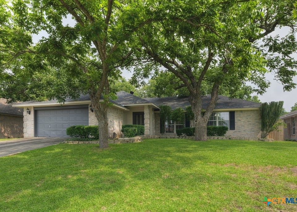1st image of 1345 Camellia Ln