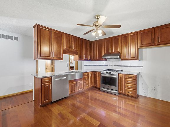 5th image of 1612 Lincoln Blvd