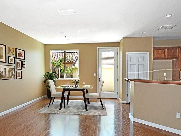 5th image of 3016 Parkham Dr