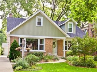 109 N Emerson St, Mount Prospect, IL 60056