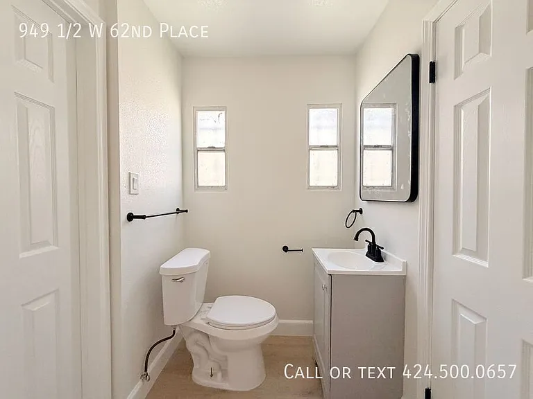 949 1/2 W 62nd Pl — Photo 9
