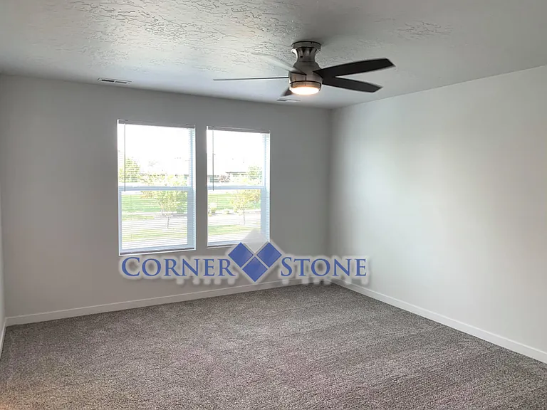 3301 S Daybreak Ave — Photo 3