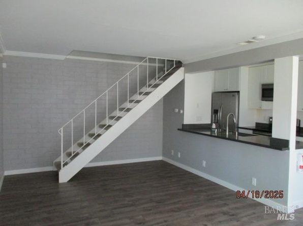 46 Tahoe Cir, Novato, CA 94947