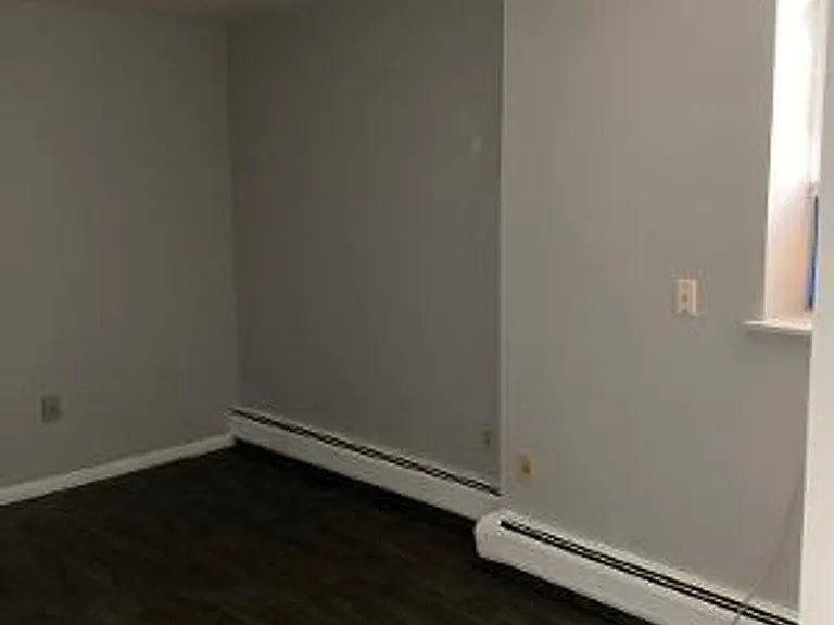 1001 Parkside Pl — Photo 8