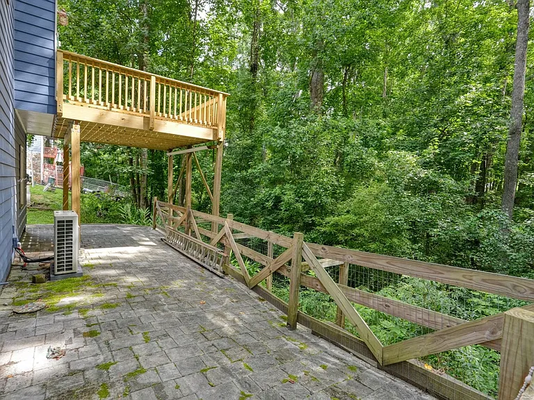 2245 Mills Wood Run — Photo 5
