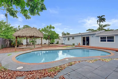 2281 SW 15th St Photo 1