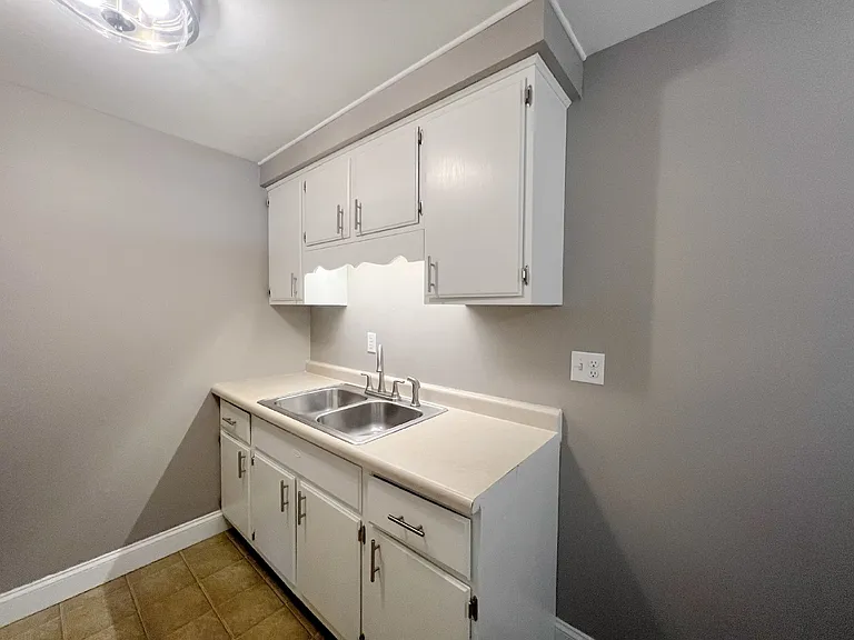 1467 Catherine St #1 — Photo 13