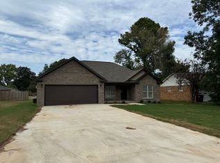 1013 Grand Ave, Muscle Shoals, AL 35661