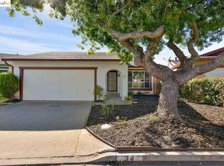 34 Overlook Ln, Richmond, CA 94803