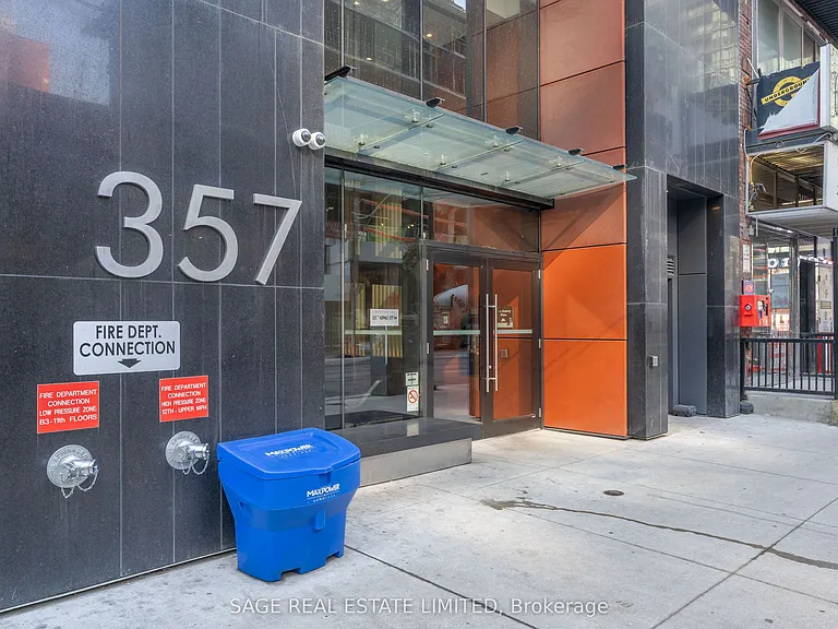 357 King St W #2109 — Photo 16