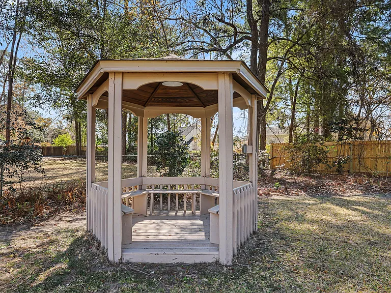 3231 N Shannon Lakes Dr — Photo 46