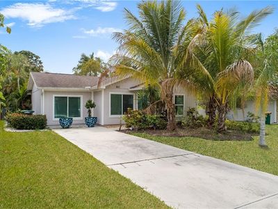 862 101st AVE N, Naples, FL, 34108