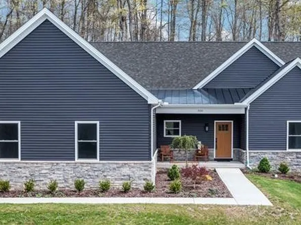 300 Timberline Dr N, Washington, PA 15301
