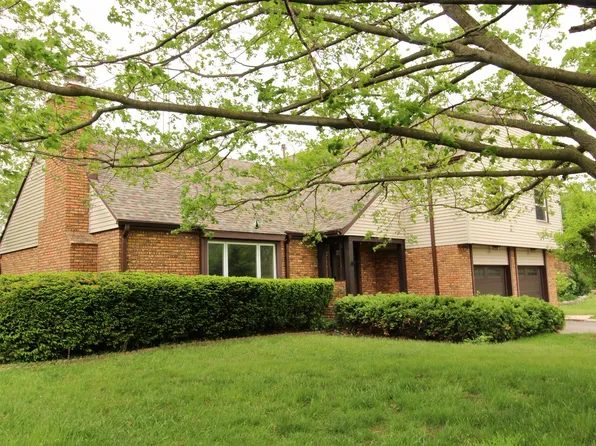 1505 Pheasant Run Rd, Harvard, IL 60033