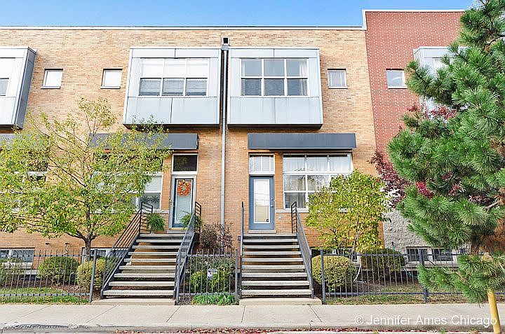 1st image of 2530 W Bloomingdale Ave