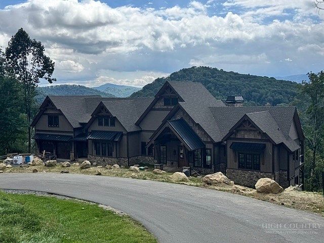1st image of 146 Springwater Lane