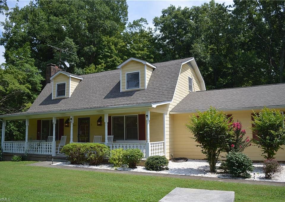 1st image of 125 Wood Cove Dr