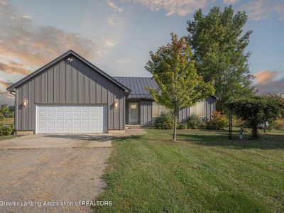 427 E Broadway Hwy, Charlotte, MI, 48813