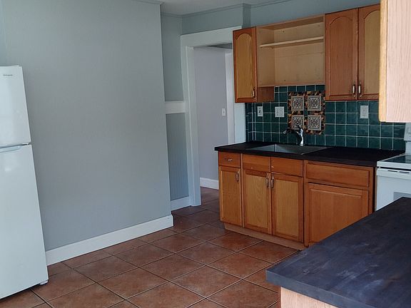 3rd image of 795 35th Ave S