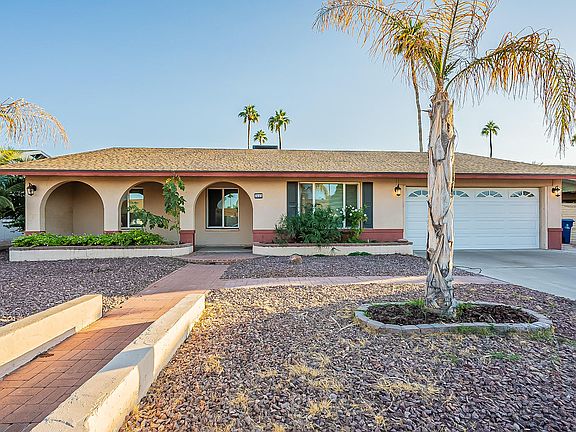 3rd image of 2445 E Hermosa Dr