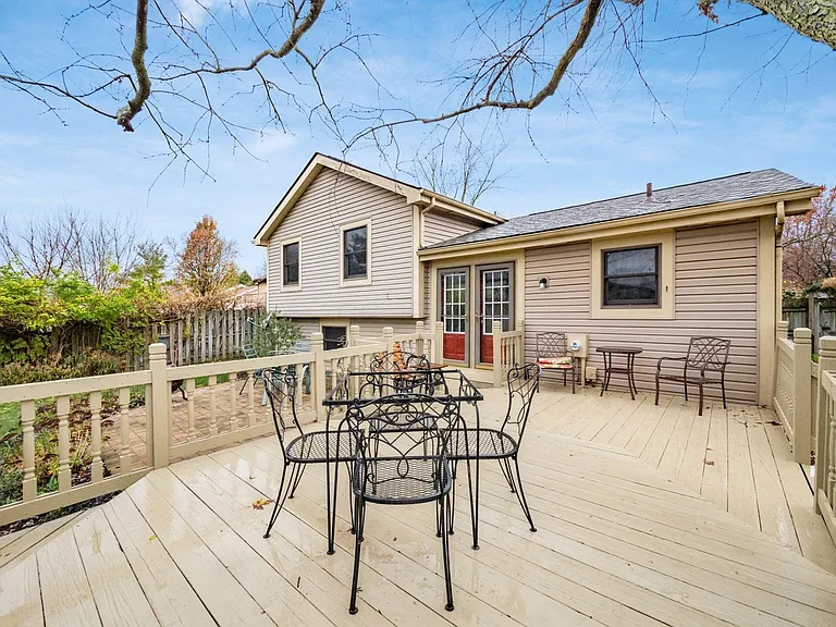 5657 Andrea Ln — Photo 11