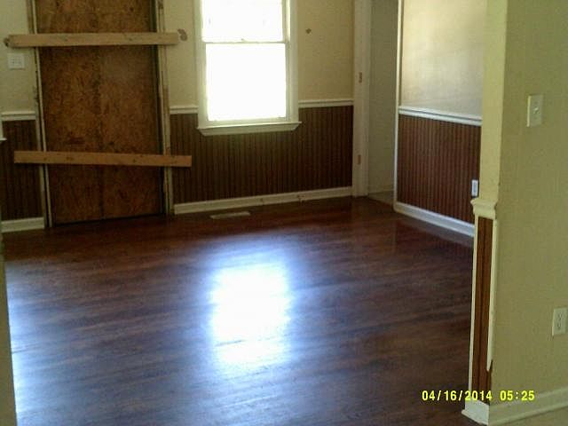 2nd image of 416 Walker Ave