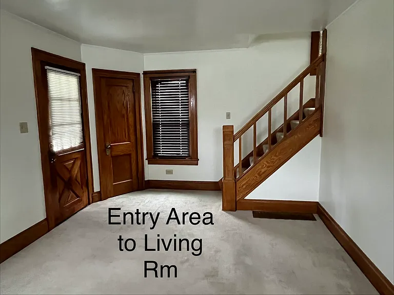 159 E Lakeview Ave — Photo 3