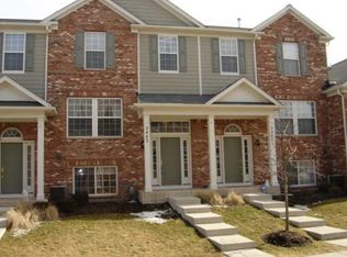 1005 Reserve Dr, Elgin, IL 60124