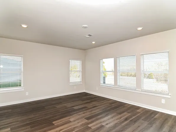 1307 Bluffton Cir, Clarksville, TN 37043