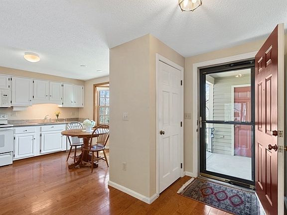 4th image of 120 Village Post Rd #120