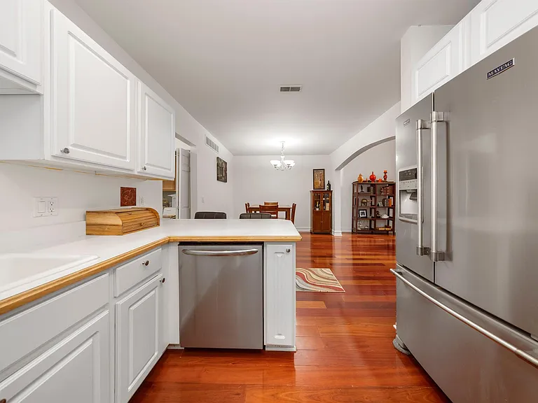 160 Tiffany Ln — Photo 14